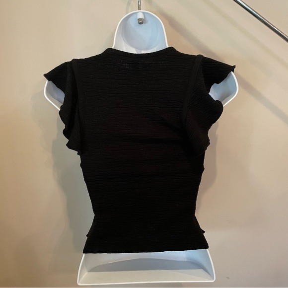 Black ruffle sleeves v neck  top - Picture 3 of 6